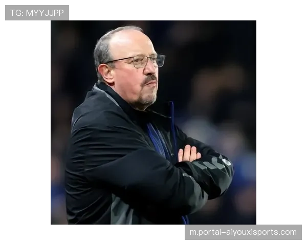 帕纳辛纳科斯主帅贝尼特斯帅位危机，阵容伤病高达十五人