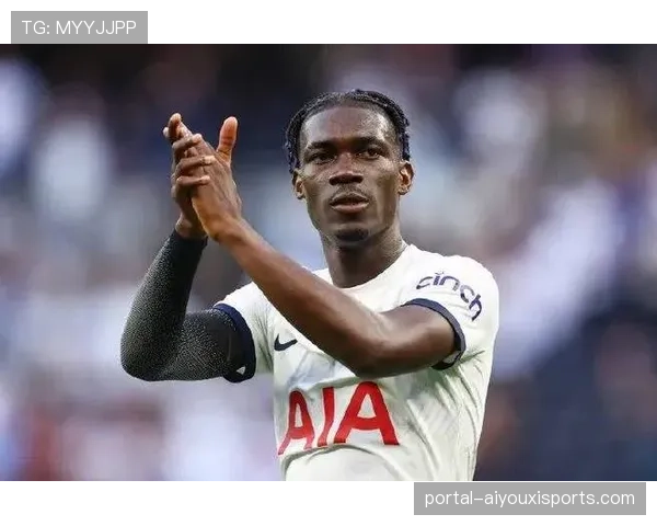 热刺防线协防能力存在短板 面对高强度进攻时漏洞频出 热刺防线协防能力存在短板 面对高强度进攻时漏洞频出